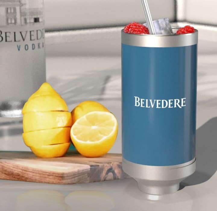 Shaker with lemons